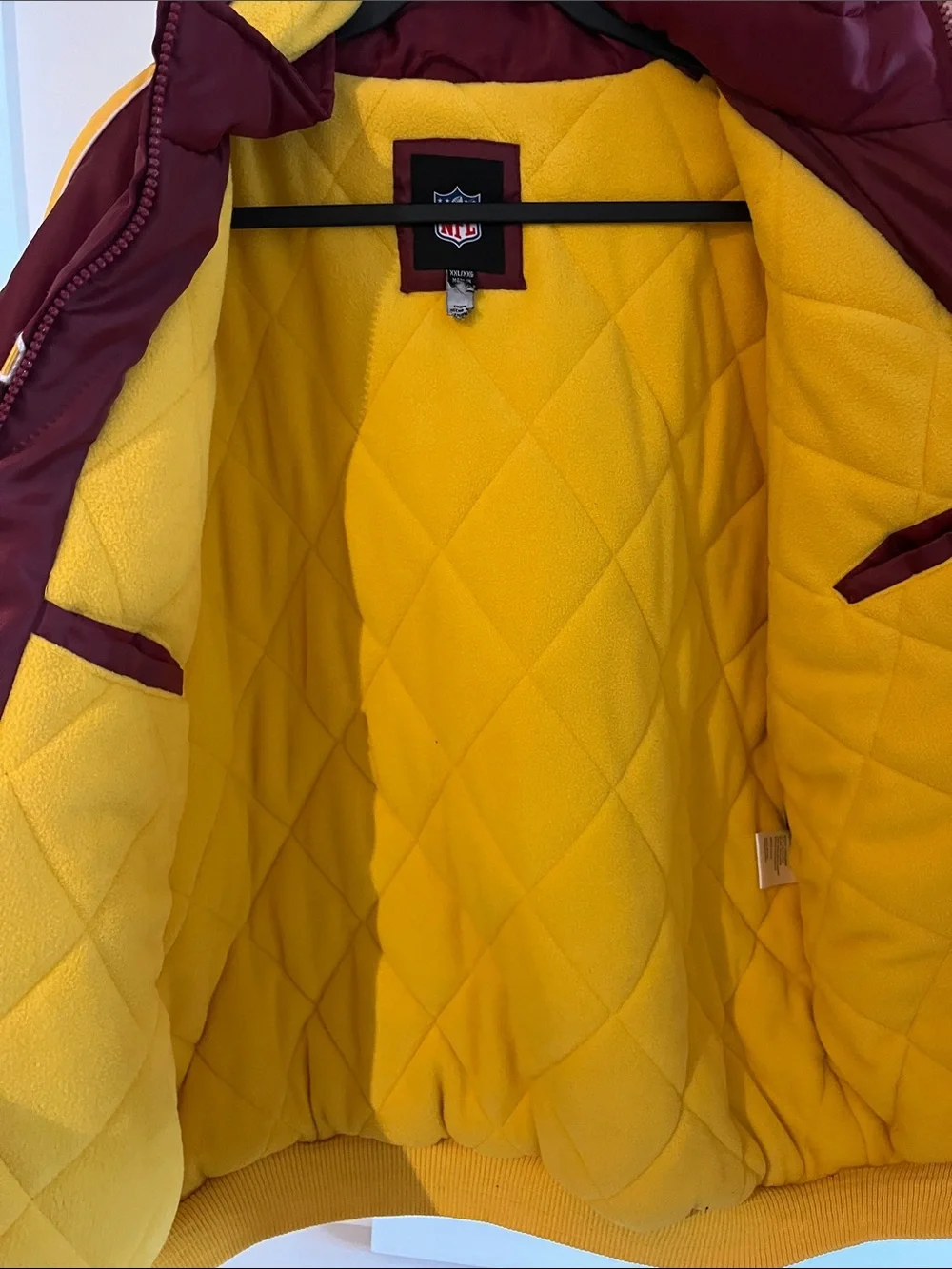 NFL team puffer